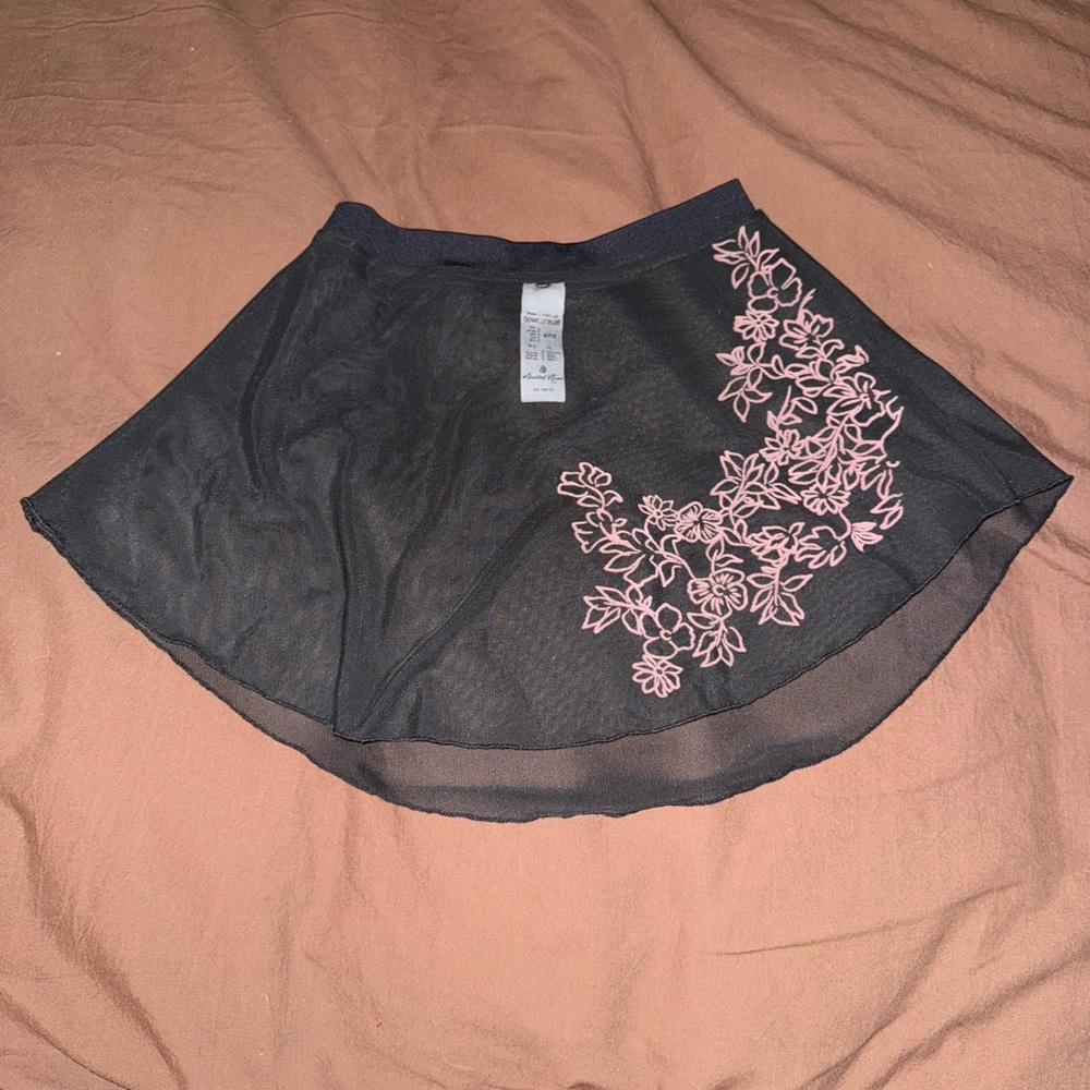 Black Ballet Rosa Skirt with Pink Embroidery – One Size